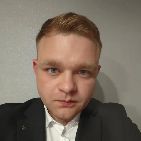Владислав Погорелов